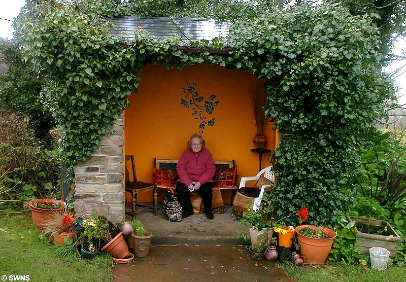 busshelter.jpg